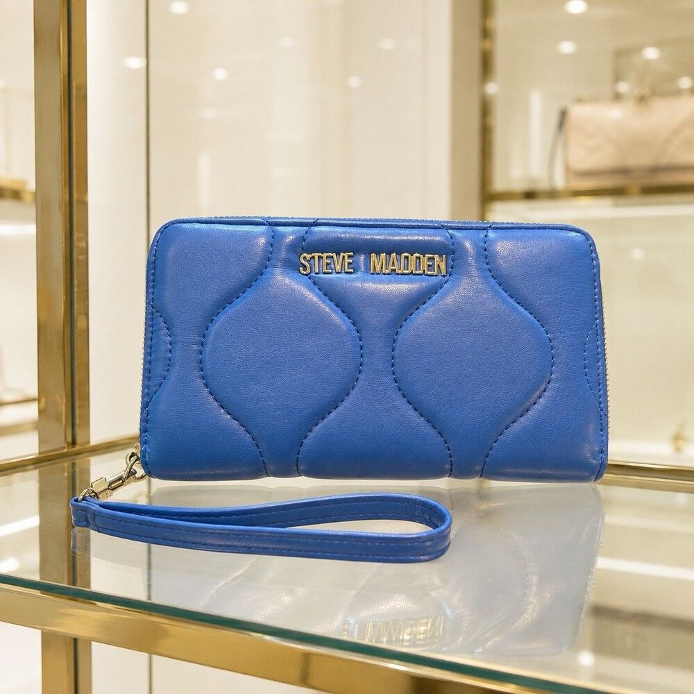 Steve Madden Bhadden Quilted Zip Around Wallet / Wristlet Electric Cobalt Blue